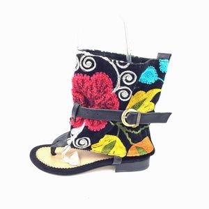 Zeyzani‎ Suzani Gladiator Sandals *NWOB